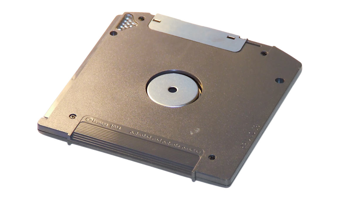 The Zip Disk: A Revolutionary Data Storage Solution from the 1990s 