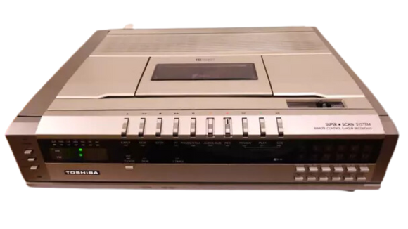 Toshiba V-8600 Betamax Player